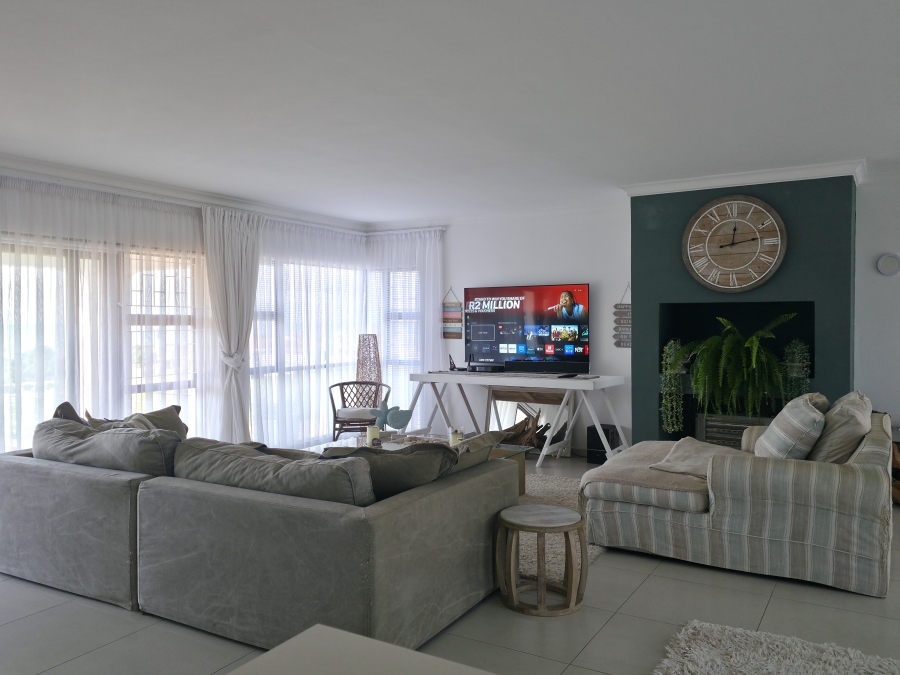 3 Bedroom Property for Sale in Wavecrest Eastern Cape